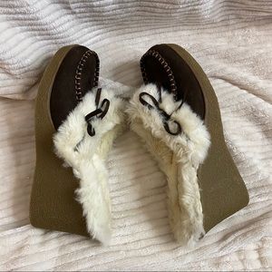 American Eagle Brown Cream Suede Fur Lined Wedges